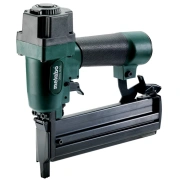 Image Capsator pneumatic pentru bătut cuie Metabo DKNG 40/50